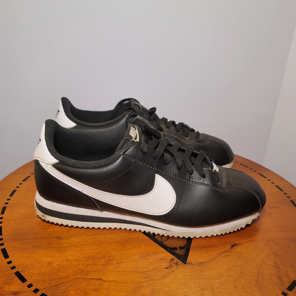 Nike Cortez Basic Black White Sneakers Low Top 819719-012 Mens 9 - Picture 2 of 11